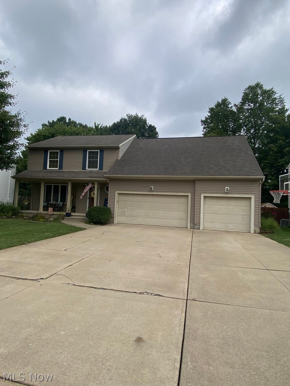 6328 Oak Tree Drive S Lorain OH 44053