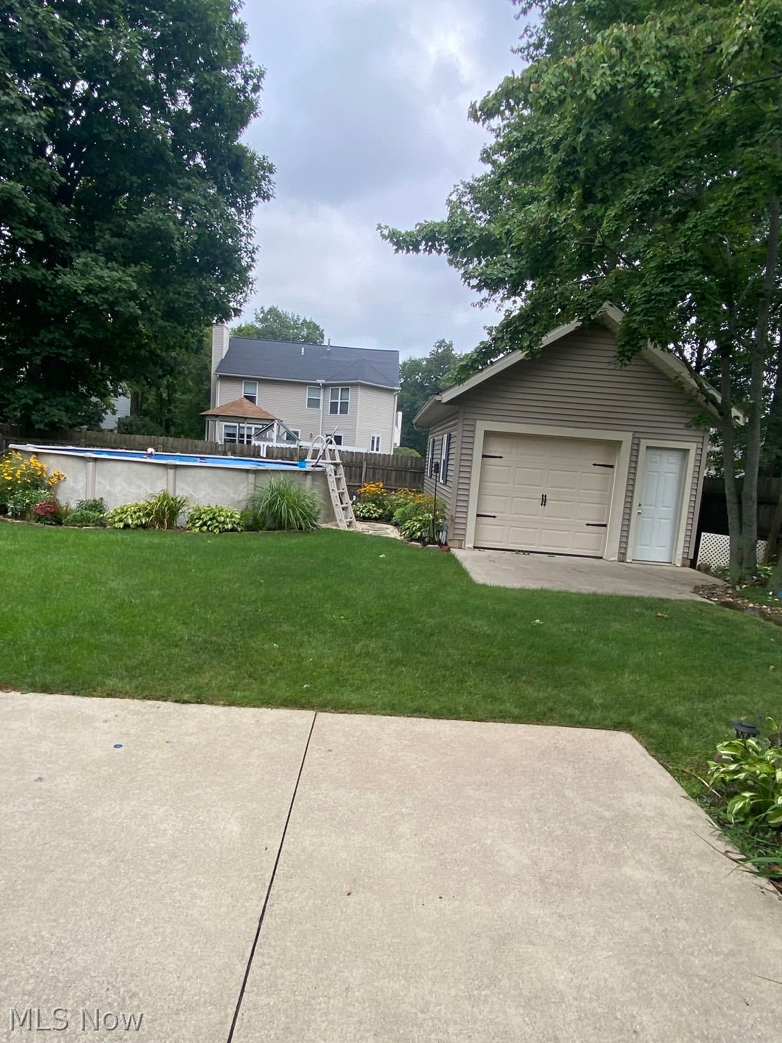 6328 Oak Tree Drive S Lorain OH 44053