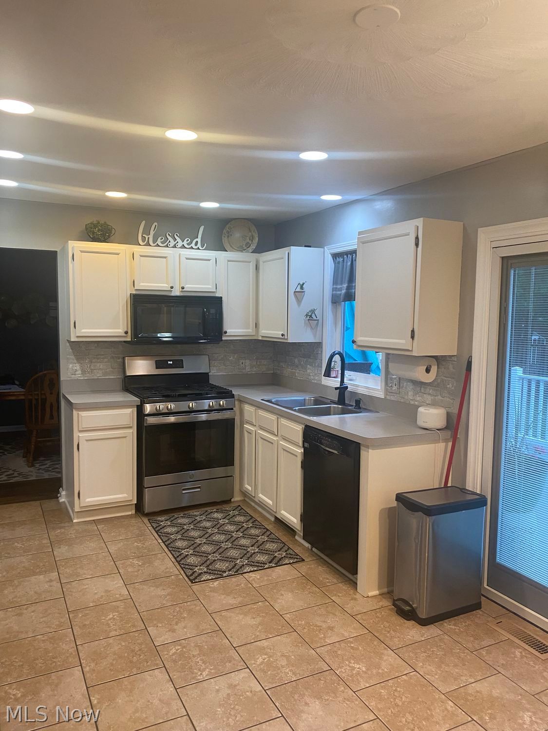 6328 Oak Tree Drive S Lorain OH 44053