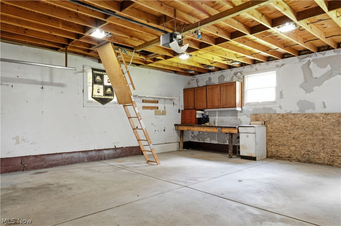 6987 White Oak Drive Hubbard OH 44425
