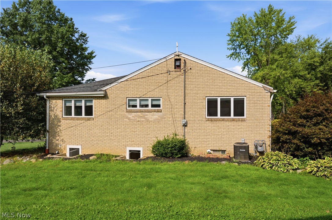 6987 White Oak Drive Hubbard OH 44425
