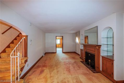 1327 Hillsdale Avenue Lorain OH 44052