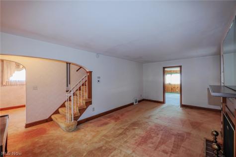 1327 Hillsdale Avenue Lorain OH 44052