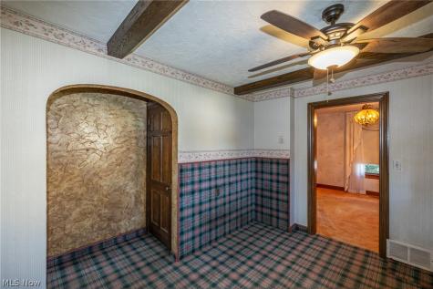 1327 Hillsdale Avenue Lorain OH 44052