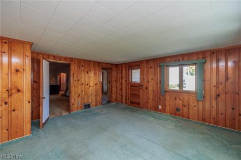 1327 Hillsdale Avenue Lorain OH 44052