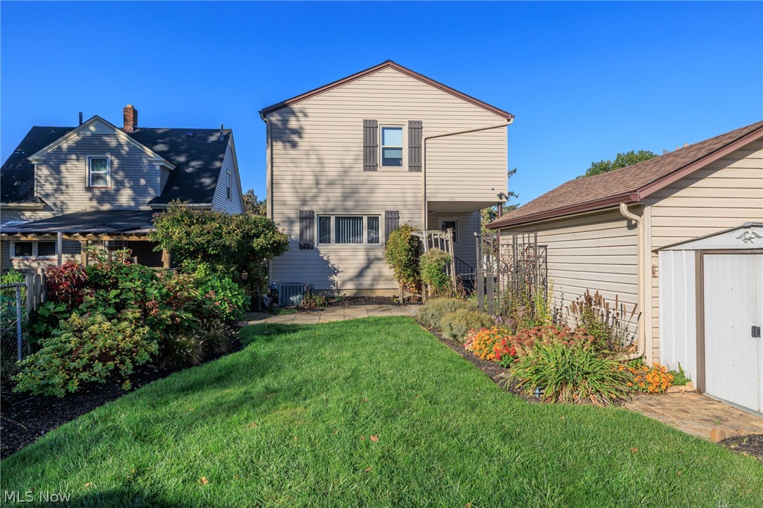 1327 Hillsdale Avenue Lorain OH 44052