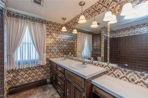 1327 Hillsdale Avenue Lorain OH 44052