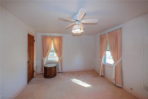 1327 Hillsdale Avenue Lorain OH 44052