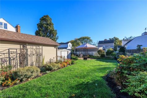 1327 Hillsdale Avenue Lorain OH 44052