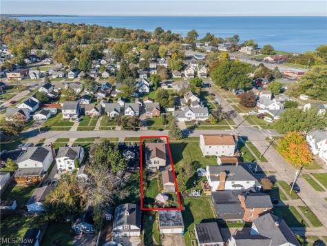 1327 Hillsdale Avenue Lorain OH 44052