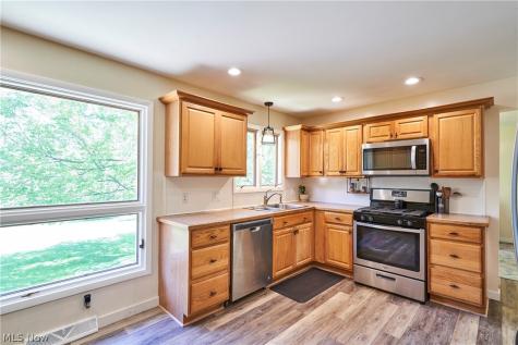 1535 Belle Meade Drive Copley OH 44321
