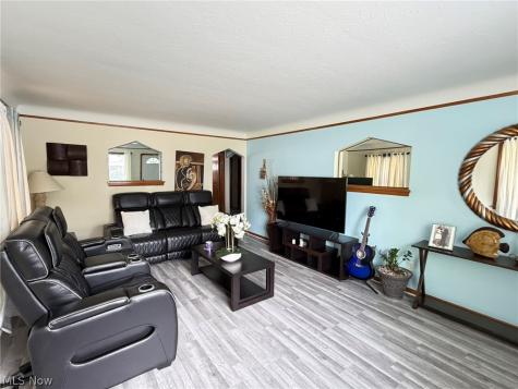 6706 Gilbert Avenue Parma OH 44129