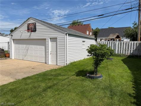 6706 Gilbert Avenue Parma OH 44129