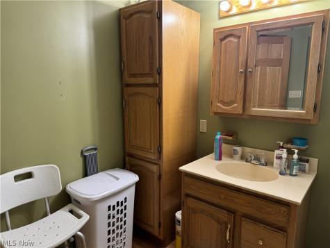 2112 Warren Avenue Akron OH 44320