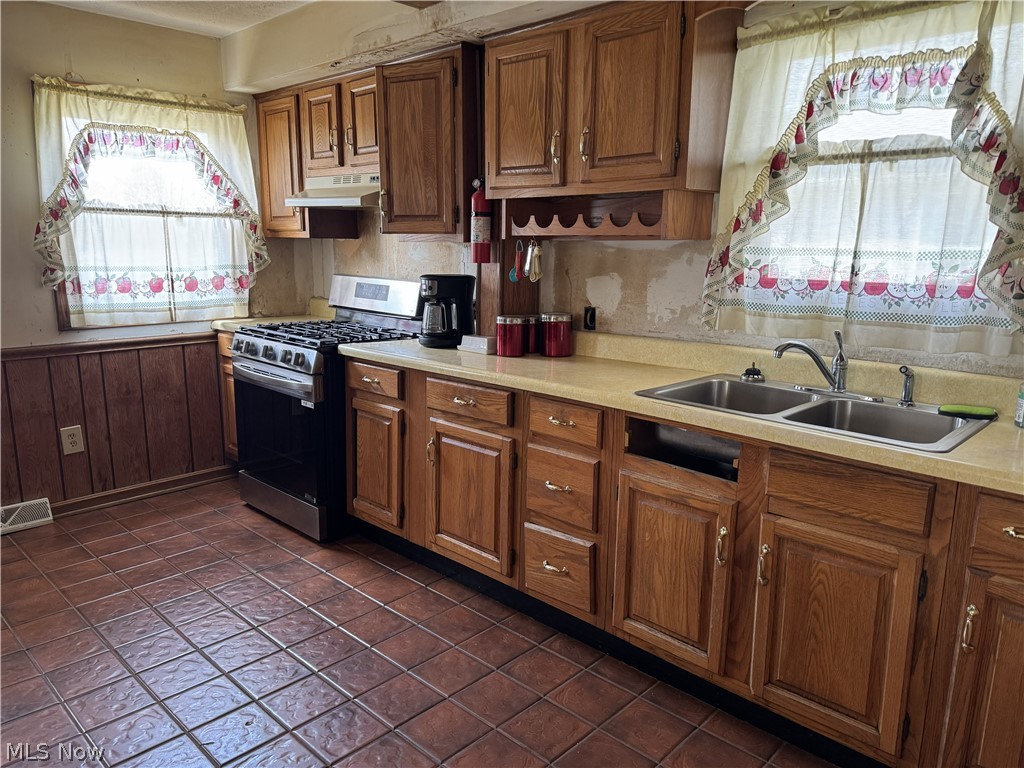 2112 Warren Avenue Akron OH 44320