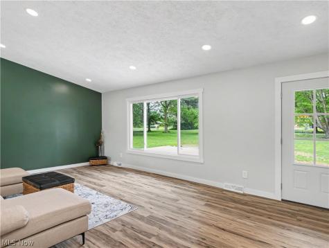 6275 Taylor Road Clinton OH 44216