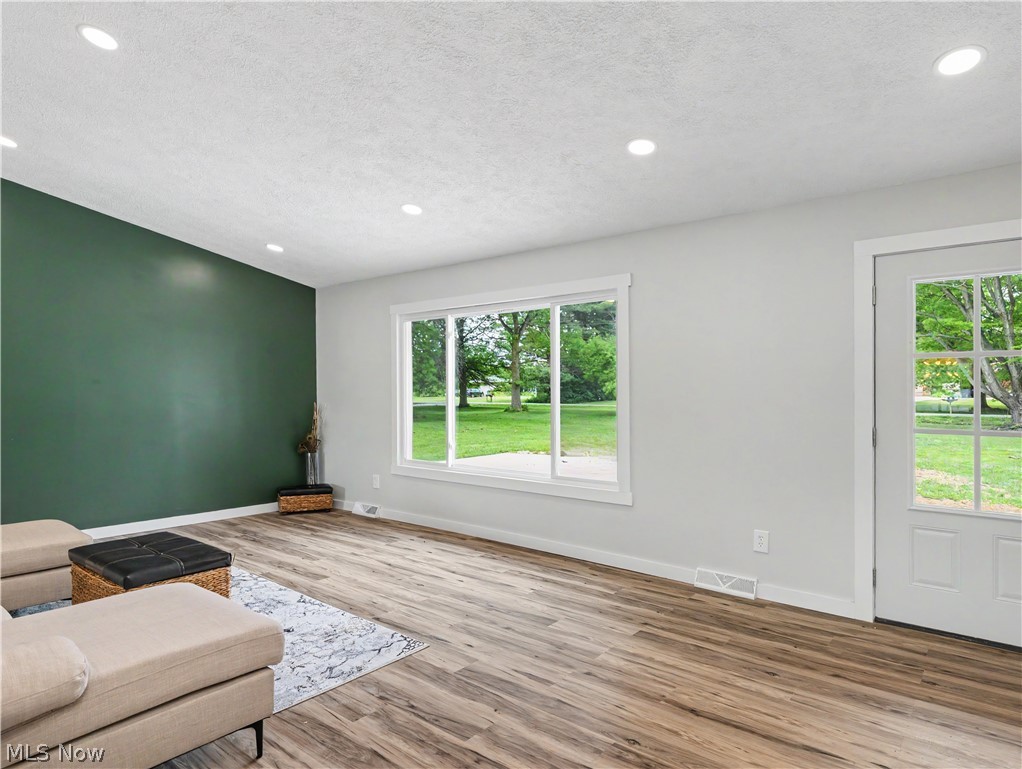 6275 Taylor Road Clinton OH 44216
