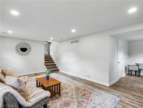 6275 Taylor Road Clinton OH 44216