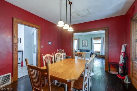 894 Elmore Avenue Akron OH 44302