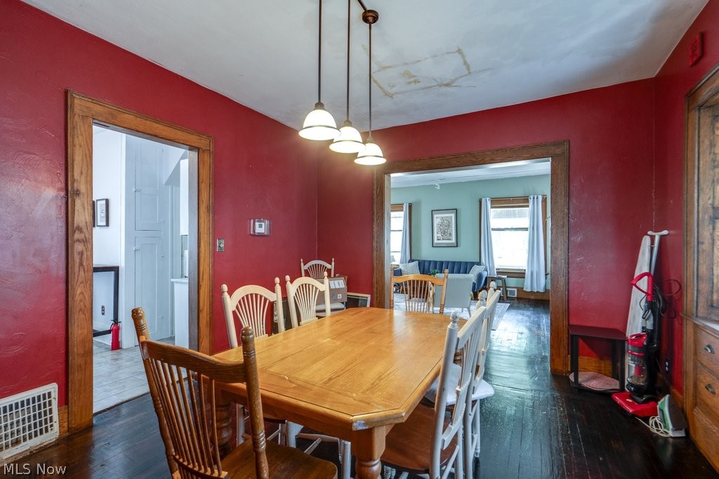 894 Elmore Avenue Akron OH 44302