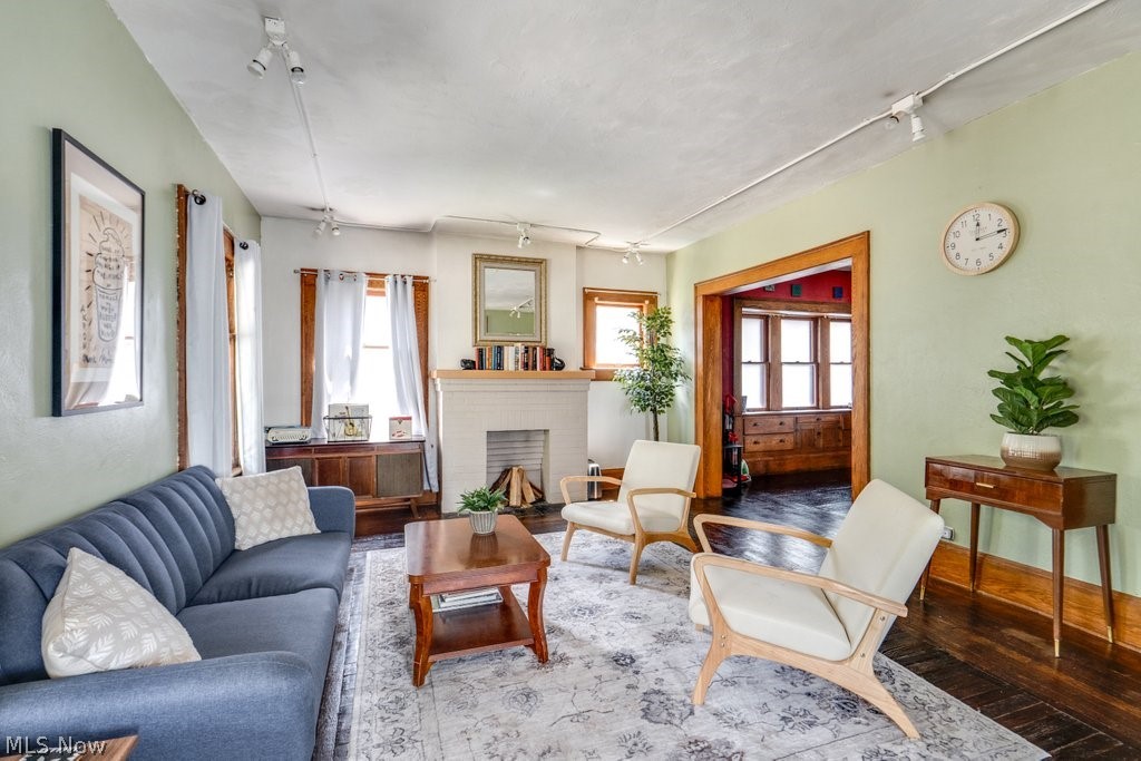 894 Elmore Avenue Akron OH 44302