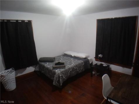 894 Elmore Avenue Akron OH 44302