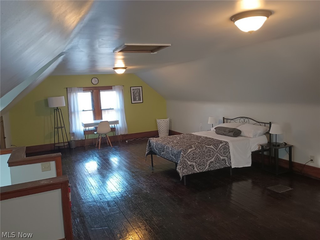 894 Elmore Avenue Akron OH 44302