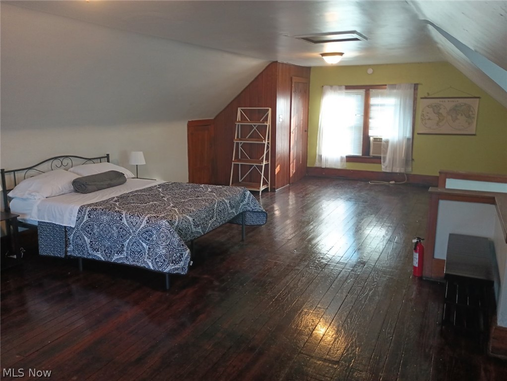 894 Elmore Avenue Akron OH 44302