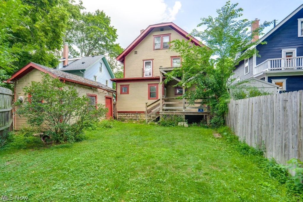 894 Elmore Avenue Akron OH 44302