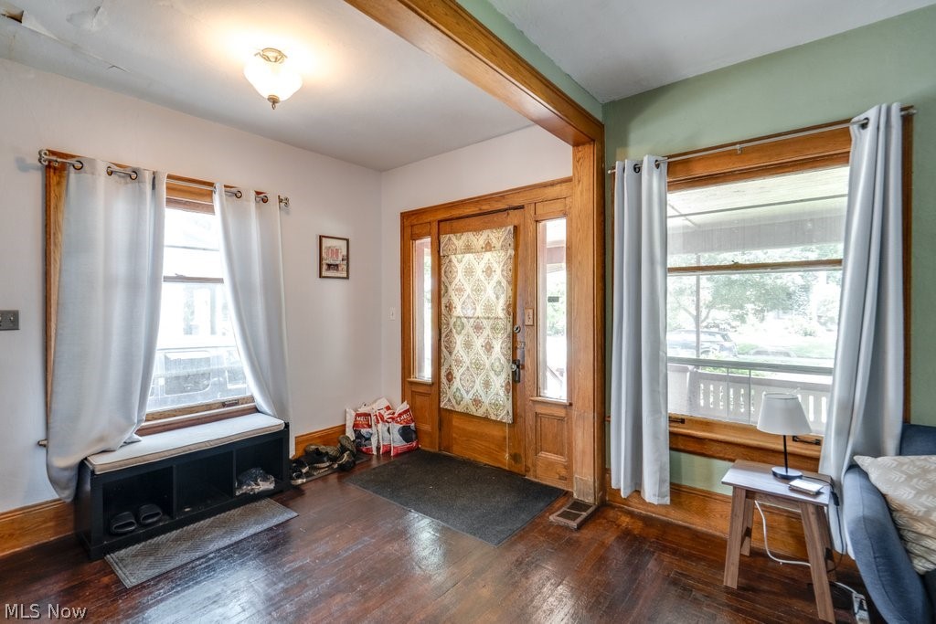 894 Elmore Avenue Akron OH 44302