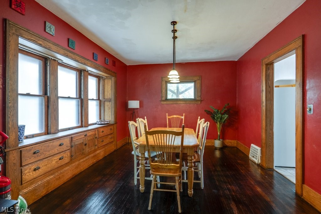 894 Elmore Avenue Akron OH 44302