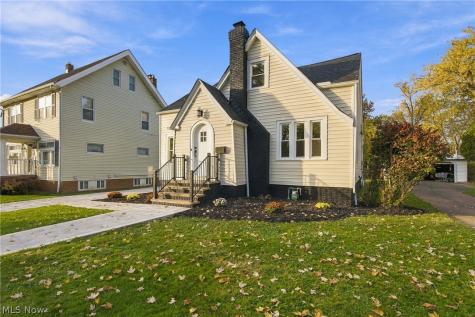 17408 Woodbury Avenue Cleveland OH 44135