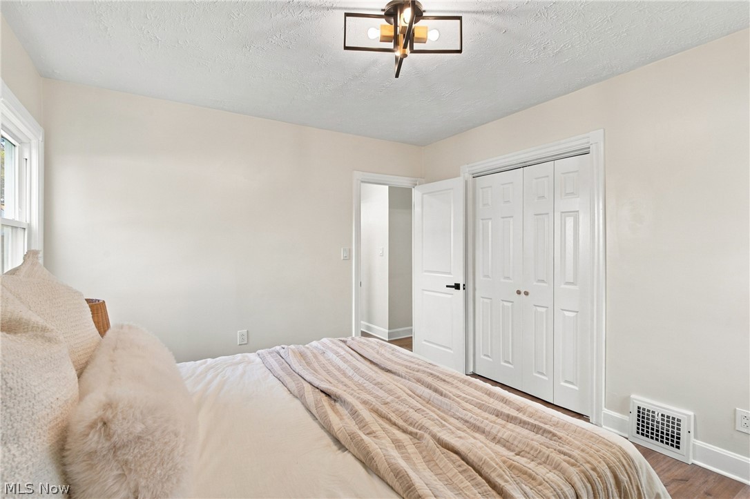 17408 Woodbury Avenue Cleveland OH 44135