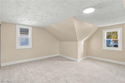 17408 Woodbury Avenue Cleveland OH 44135
