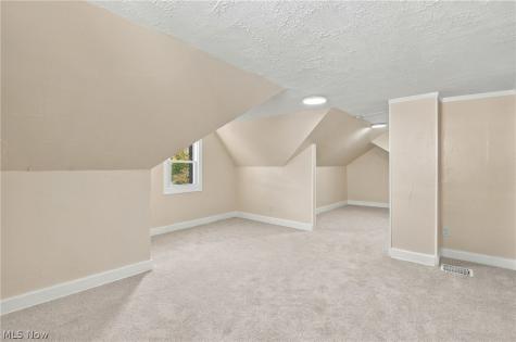 17408 Woodbury Avenue Cleveland OH 44135