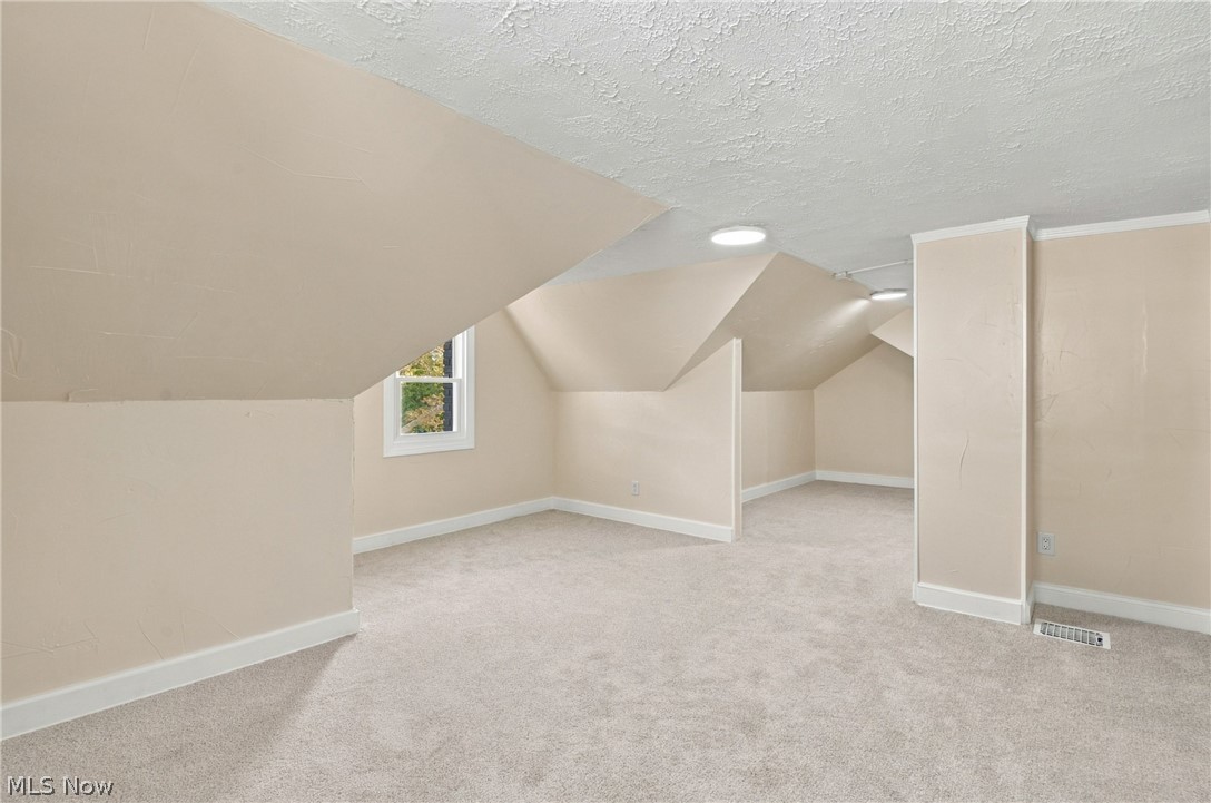 17408 Woodbury Avenue Cleveland OH 44135