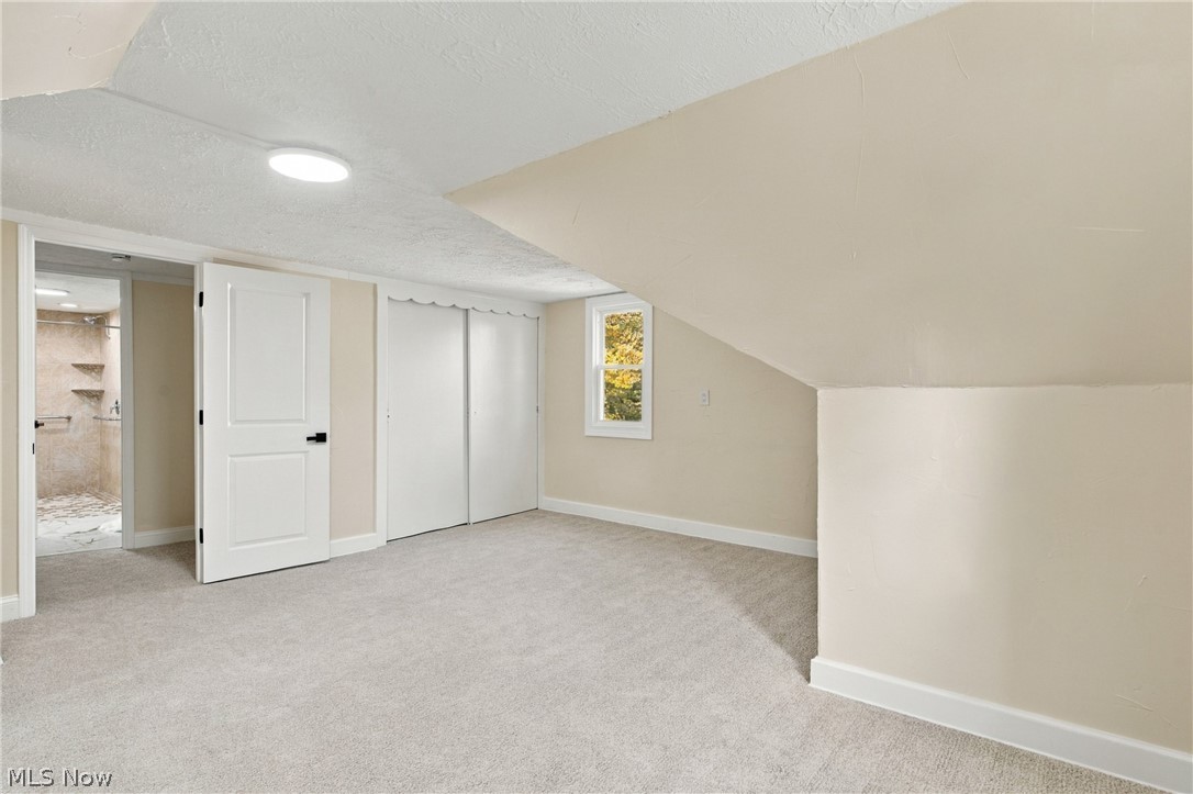 17408 Woodbury Avenue Cleveland OH 44135