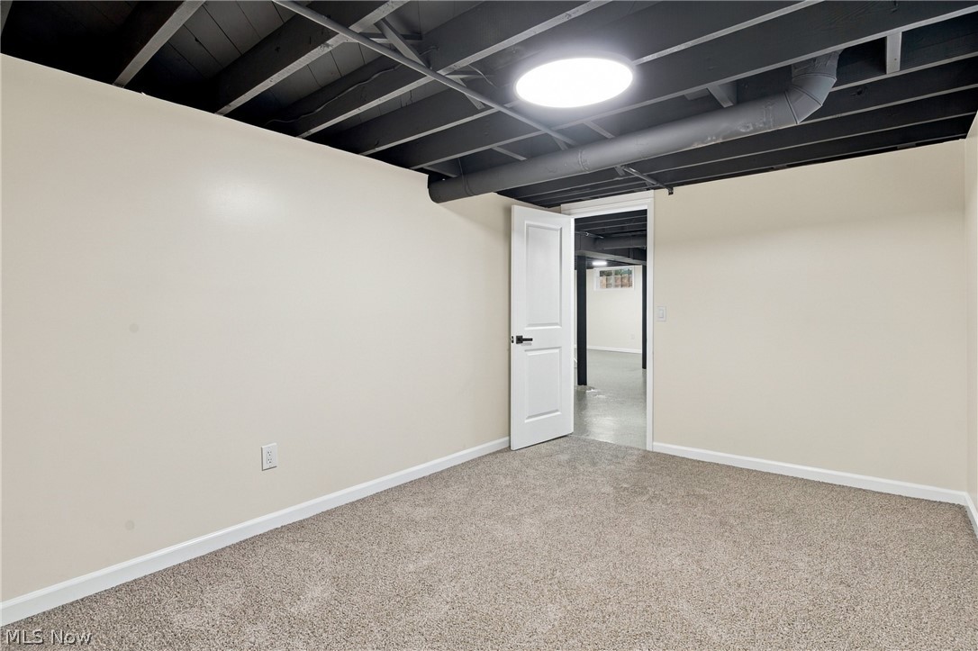17408 Woodbury Avenue Cleveland OH 44135