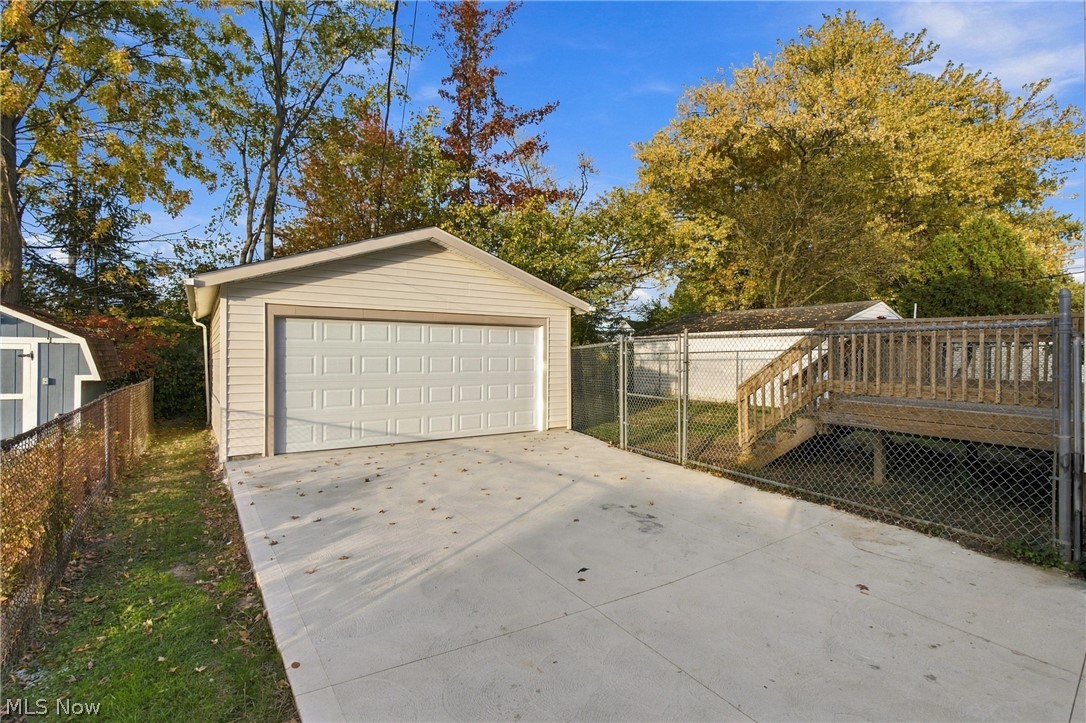 17408 Woodbury Avenue Cleveland OH 44135