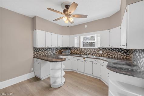 543 Sunset View Drive Akron OH 44320