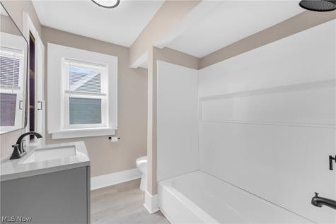 543 Sunset View Drive Akron OH 44320