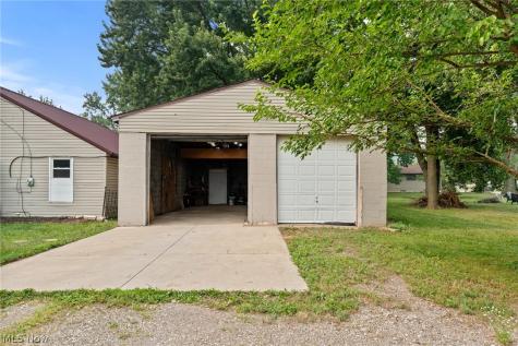 2407 30th Street NE Canton OH 44705