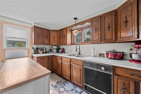 2407 30th Street NE Canton OH 44705