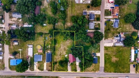 2407 30th Street NE Canton OH 44705