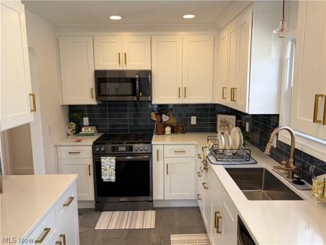3895 E 189th Street Cleveland OH 44122