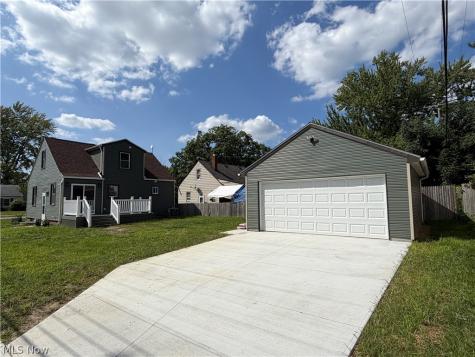 3895 E 189th Street Cleveland OH 44122