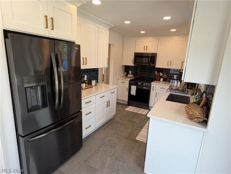 3895 E 189th Street Cleveland OH 44122