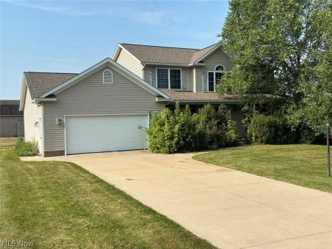 1196 Marigold Street NW Hartville OH 44632