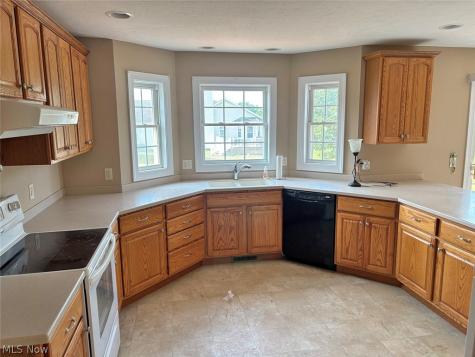 1196 Marigold Street NW Hartville OH 44632