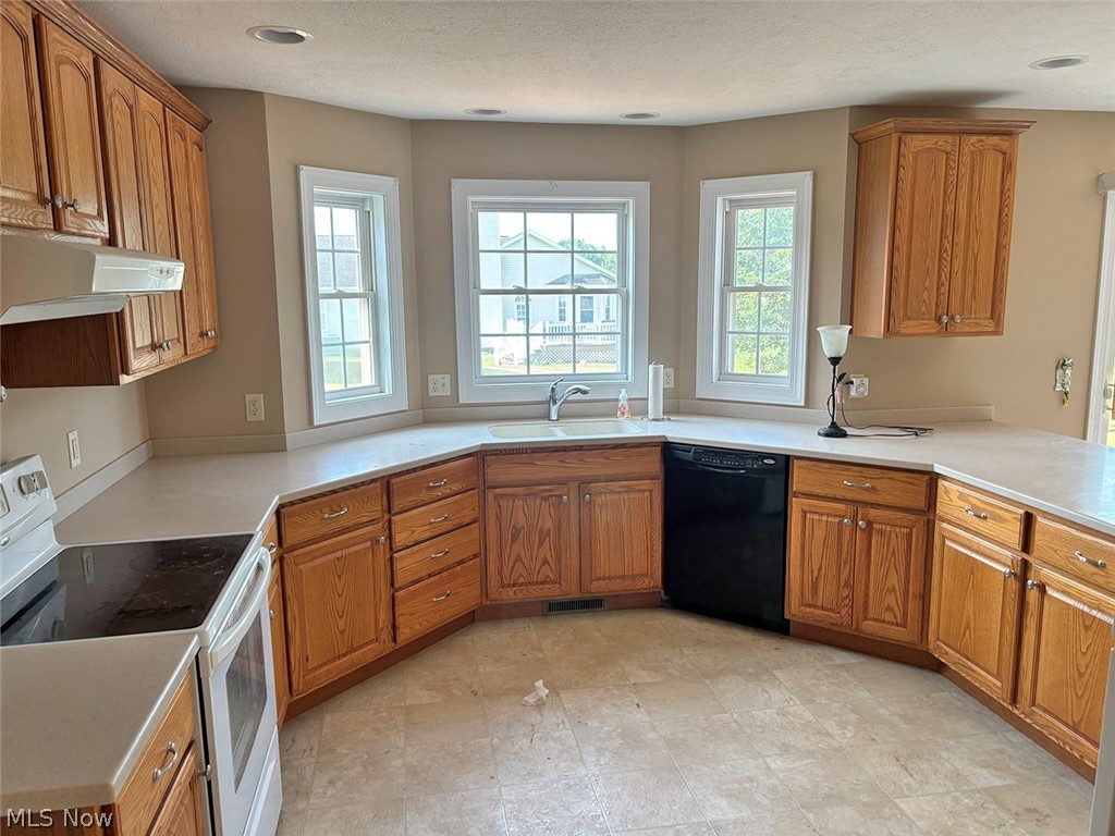 1196 Marigold Street NW Hartville OH 44632